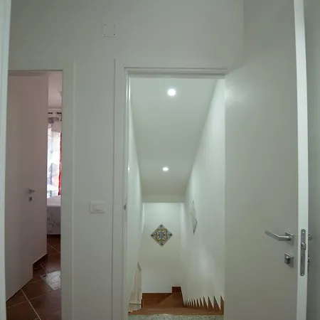 לינה וארוחת בוקר Casa Floris אגרופולי